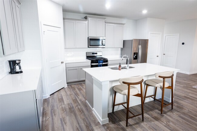 Building Photo - 211 Brazen Forest Trl
