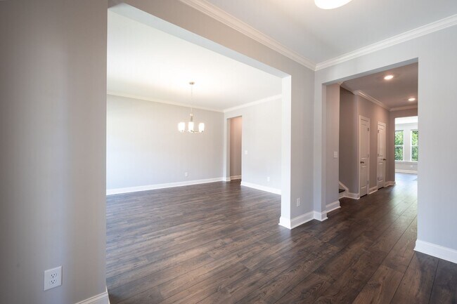 Building Photo - **LIKE NEW, EXECUTIVE HOME IN SOUGHT-AFTER LADD PARK NEIGHBORHOOD, FRANKLIN, TN**