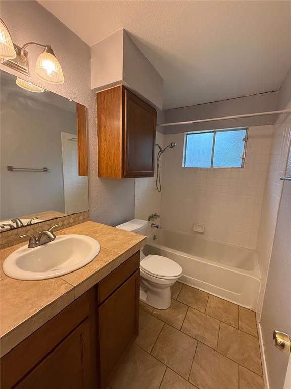 Building Photo - 2811 Crownspoint Dr