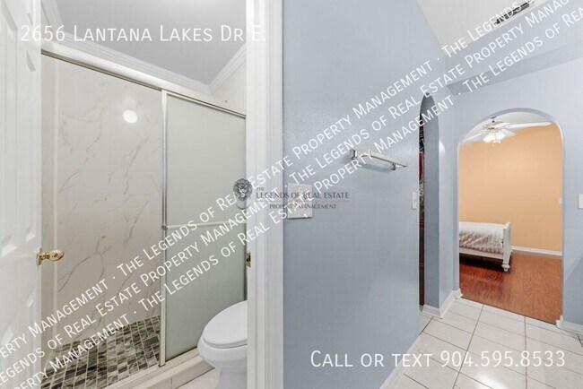 Building Photo - 2656 Lantana Lakes Dr E