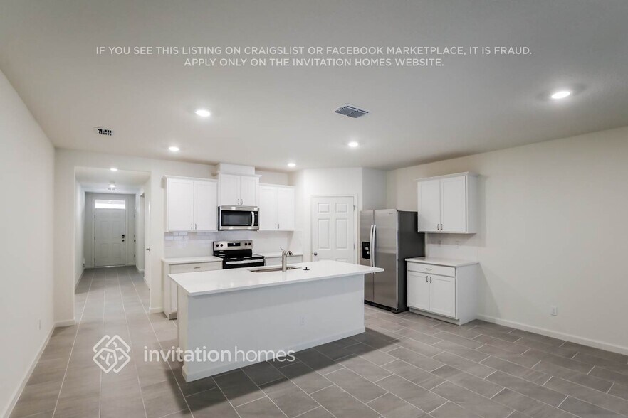 Building Photo - 9667 Seaspray Dr