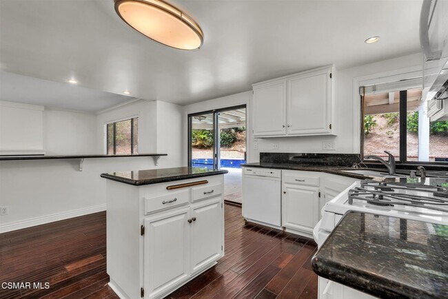 Building Photo - 2594 Ridgebrook Pl
