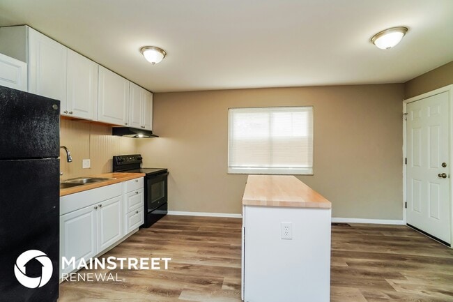 Building Photo - 2722 Key Pl