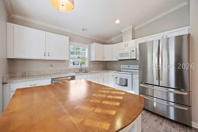 Building Photo - 65 River Tree Cir