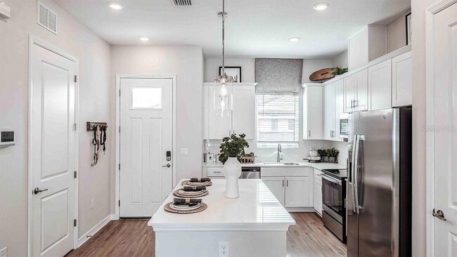 Building Photo - 3800 Viceroy Pl