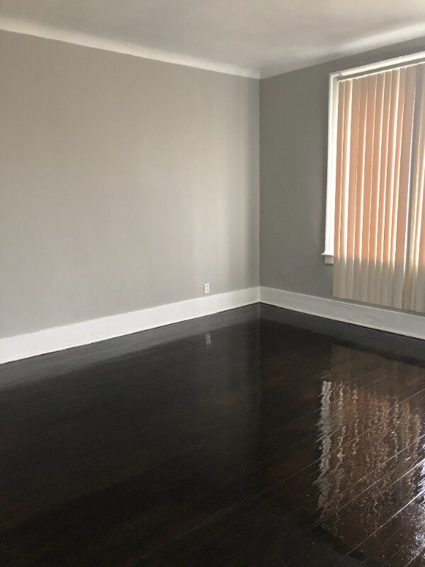 Building Photo - 15395 Linwood St