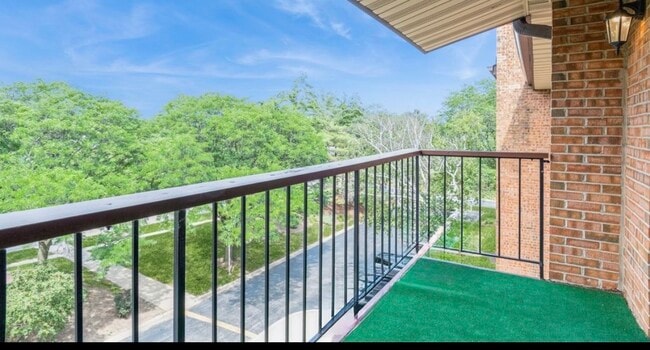 Building Photo - 709 79th St