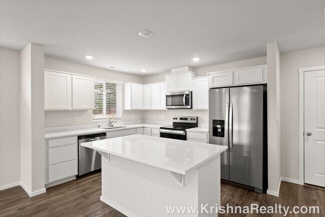 Building Photo - Modern 1-Year-Old NEW CONSTRUCTION 3 BR, 2.5 BA DR Horton Townhome with Community Playground
