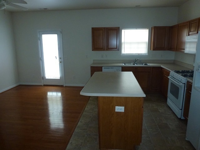 Building Photo - Exclusively Offered by Muse Realty, LLC