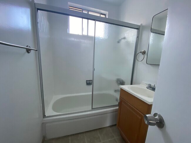 Bathroom - 3723 Delmas Ter