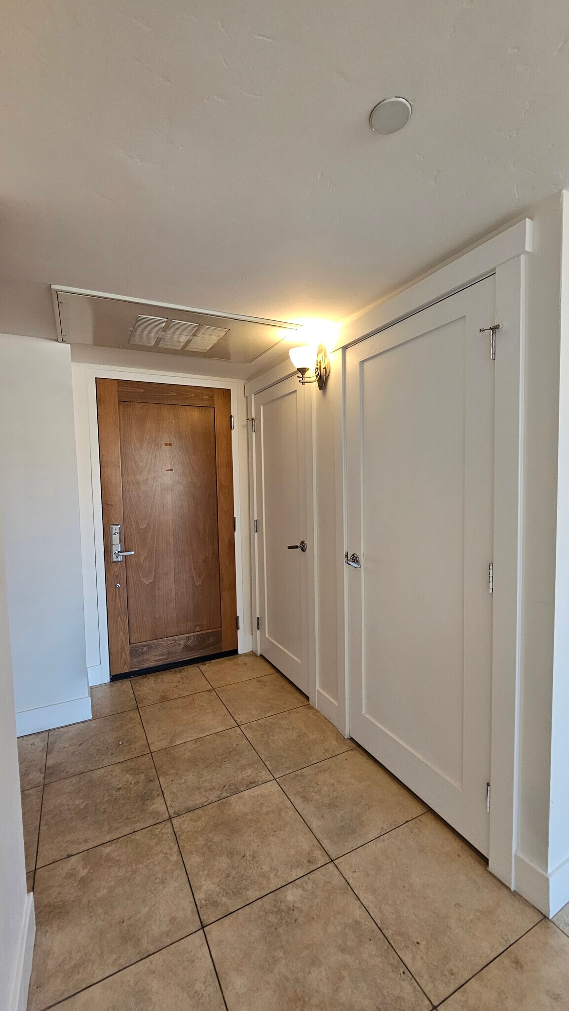 Building Photo - 230 E 300 S