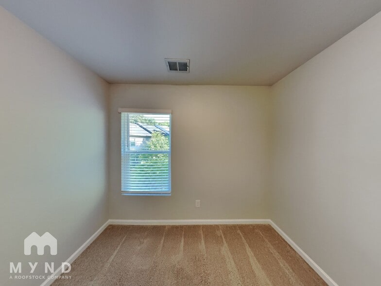 Building Photo - 2909 Ridgeview Dr