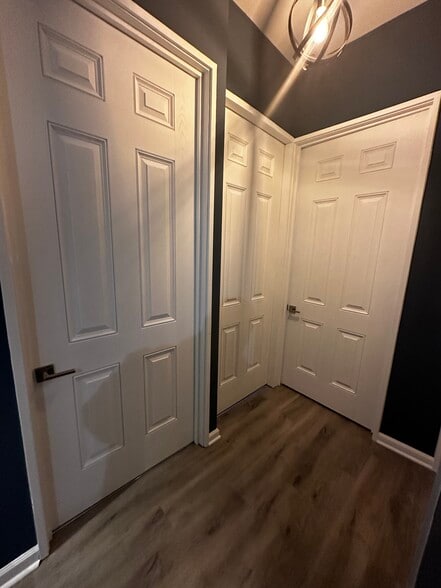 corridor - 2405 N Neva Ave