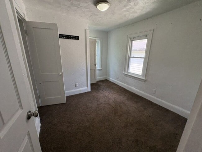 Building Photo - 680 Grifton Ave