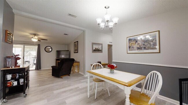 Building Photo - 1519 Hillcrest Dr