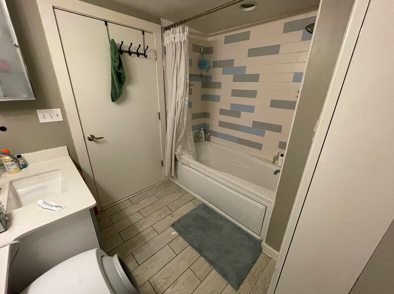 Building Photo - 243 Northampton St