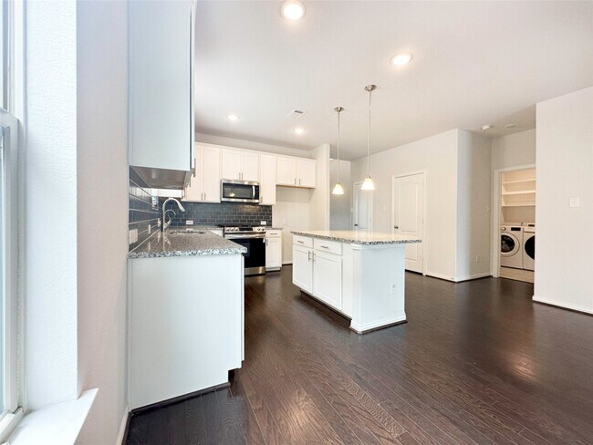 Building Photo - 23610 Carducci Dr