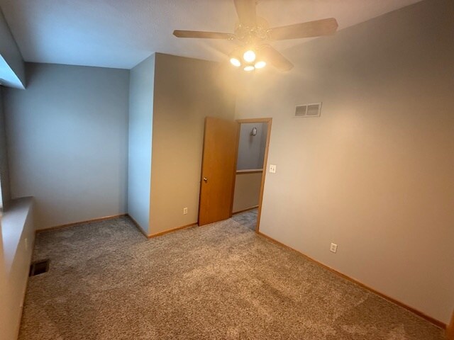 Building Photo - 602 Topaz Ln