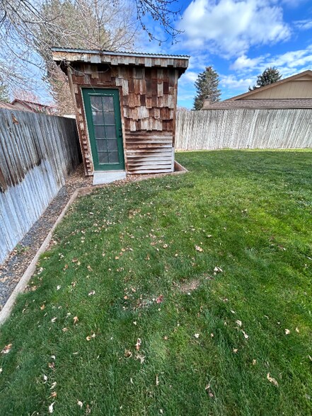 Building Photo - 438 Forest Vale Cir