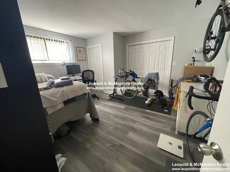 Building Photo - 811 Washington St