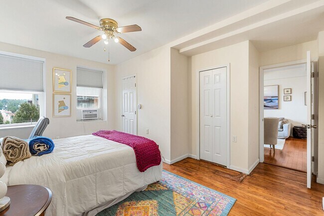 Building Photo - 50 Glenwood Ave