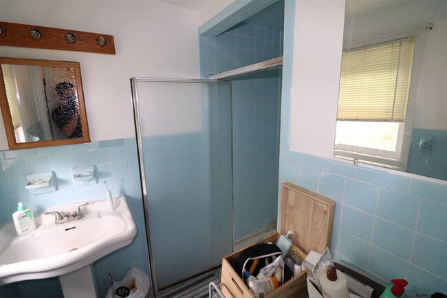 Building Photo - 8 Sweet Brier Dr