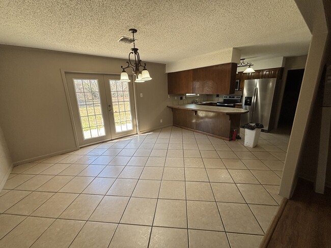 Building Photo - 24 Driftwood Cir