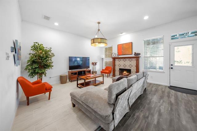 Building Photo - 5205 Panama Dr