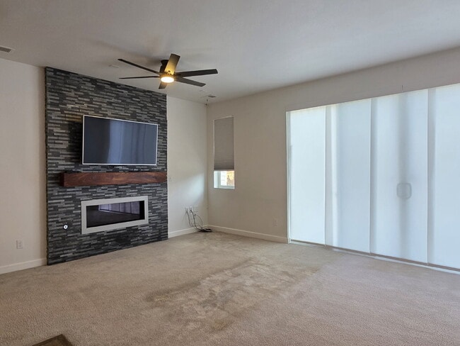 Building Photo - 25606 E Bayaud Ave