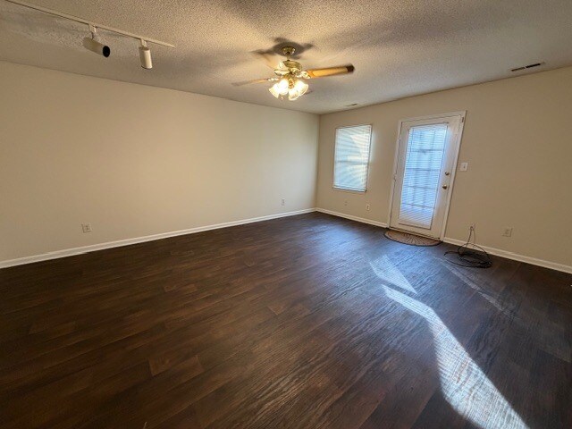 Building Photo - 1695 Brewer Rd