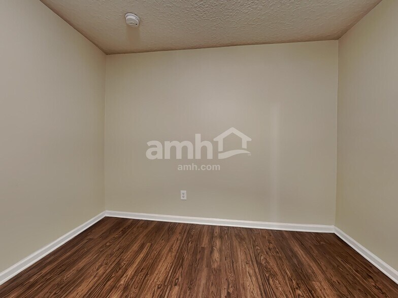 Building Photo - 12275 Captiva Bluff Rd