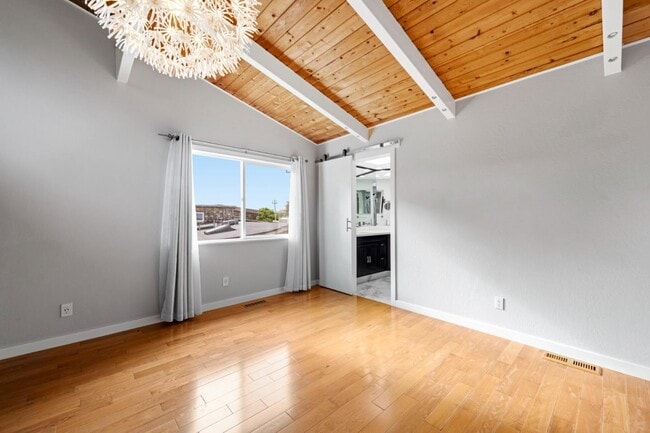 Building Photo - 714 Rockaway Beach Ave