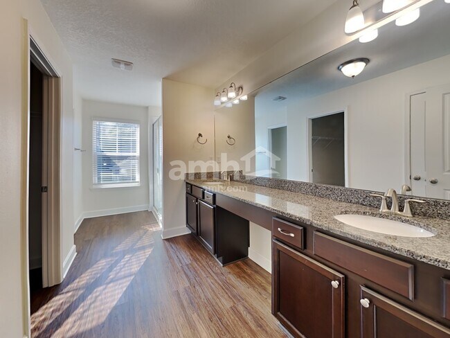 Building Photo - 3044 Eagle Bluff Way