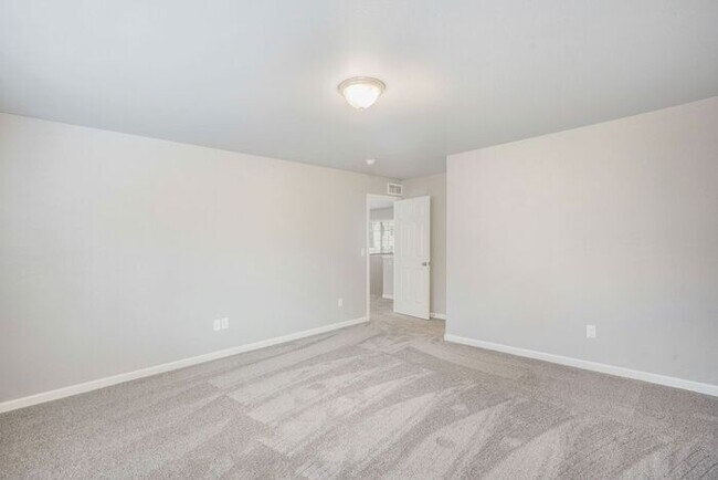 Building Photo - 4397 Soya Ave