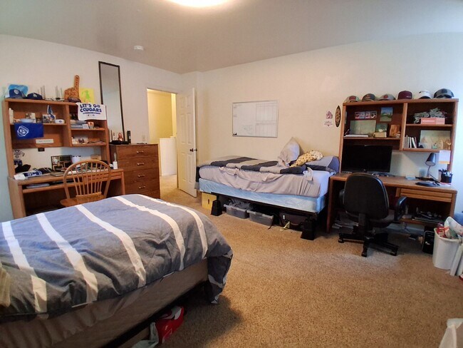 Building Photo - 769 N 200 E