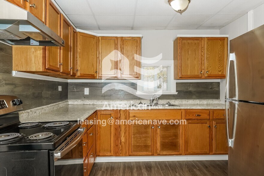 Building Photo - 216 McFayden Dr