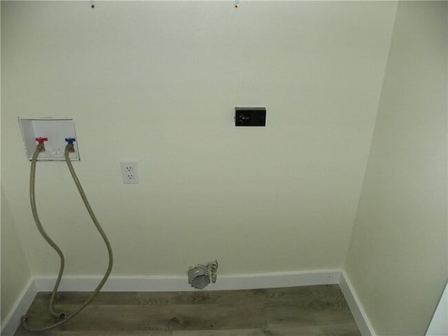 Building Photo - 1306 Colony Creek Dr