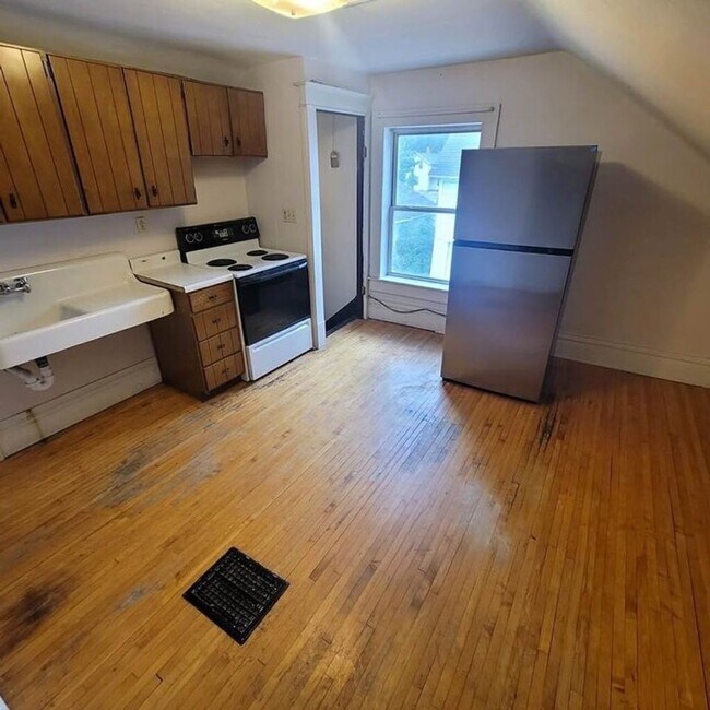 Primary Photo - 213 N 4th Ave