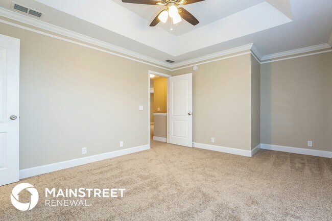 Building Photo - 915 Lavergne Ln