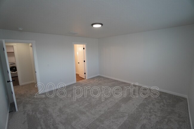 Building Photo - 5813 W Stavros St