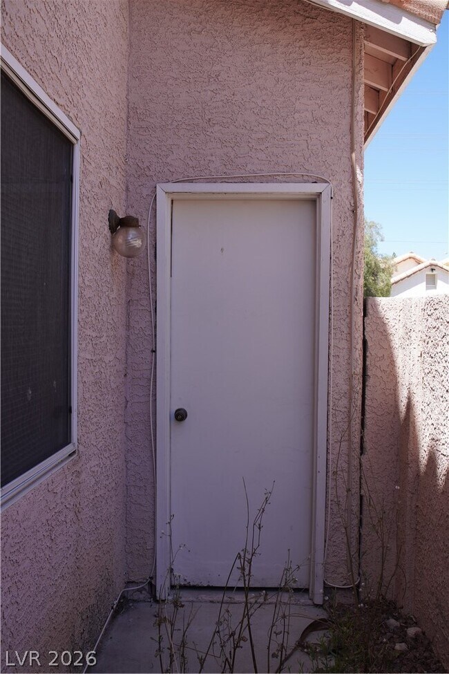 Building Photo - 2312 Reddon Cir