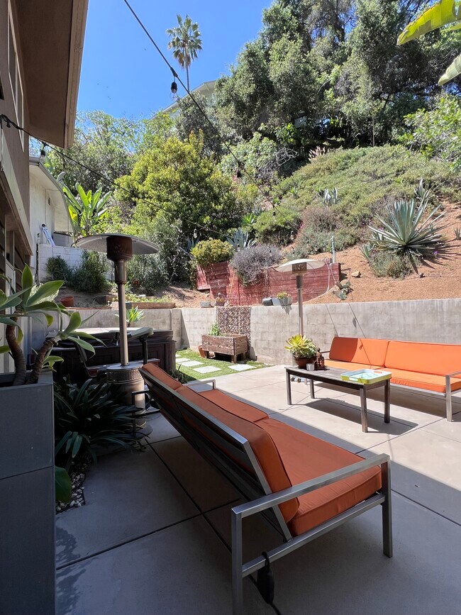 EXTERIOR BACKYARD - 8101 Gould Ave