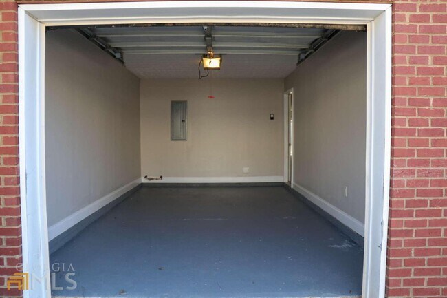 Building Photo - 322 Tara Commons Cir