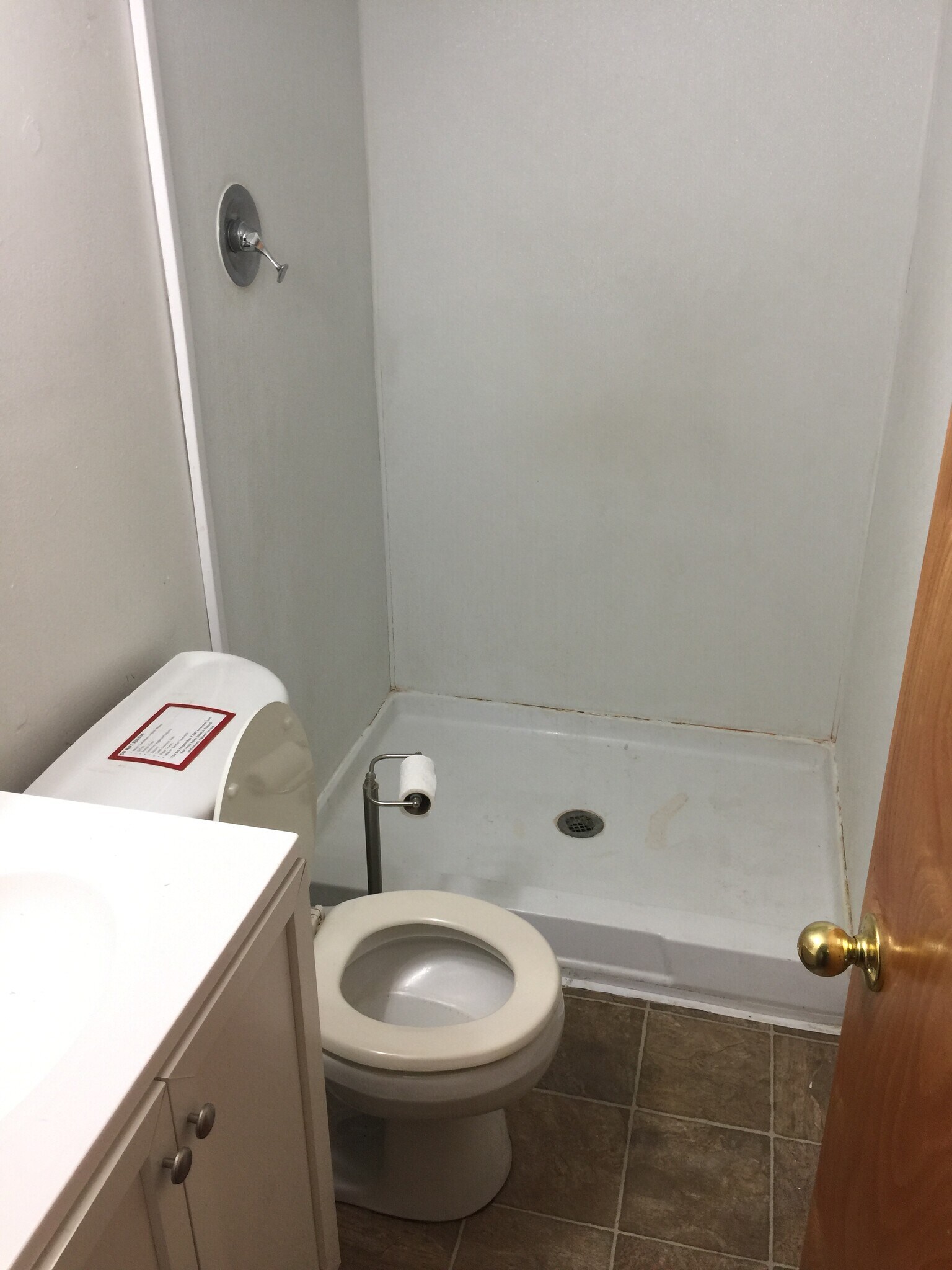 Bathroom - 903 W Rossi St