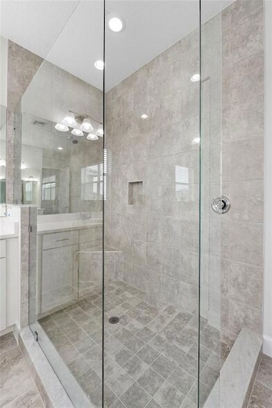 Building Photo - 5206 Liberty Ln