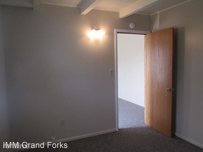 Building Photo - 1624 S 14th St
