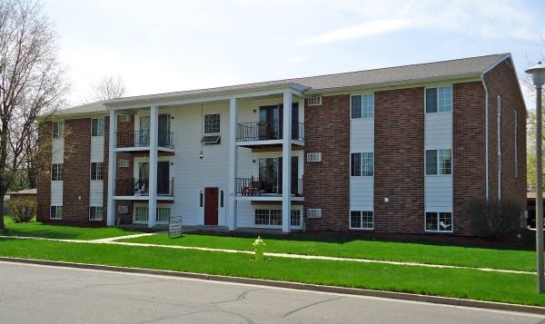 Building Photo - Country Squire Apartments