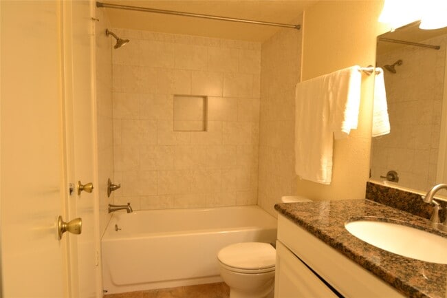 Building Photo - 13461 Garden Grove