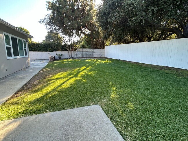 Building Photo - One level Single Family Residence walking to Arcadia Hugo Reid Elementary School