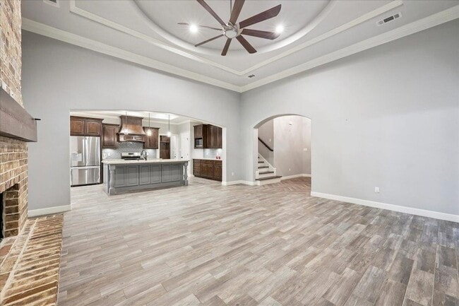 Building Photo - 10460 Jordan Ave